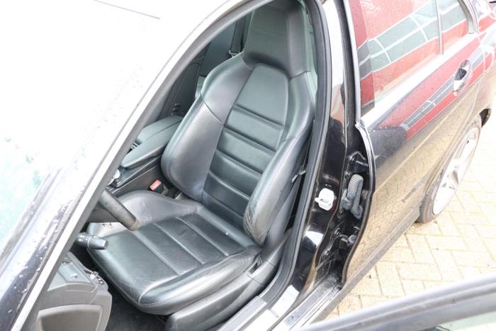 Mercedes C-Klasse AMG 6.2 C-63 AMG V8 32V Sloopvoertuig (2009, Metallic, Zwart)