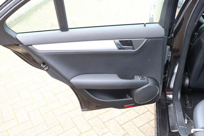 Mercedes C-Klasse AMG 6.2 C-63 AMG V8 32V Sloopvoertuig (2009, Metallic, Zwart)