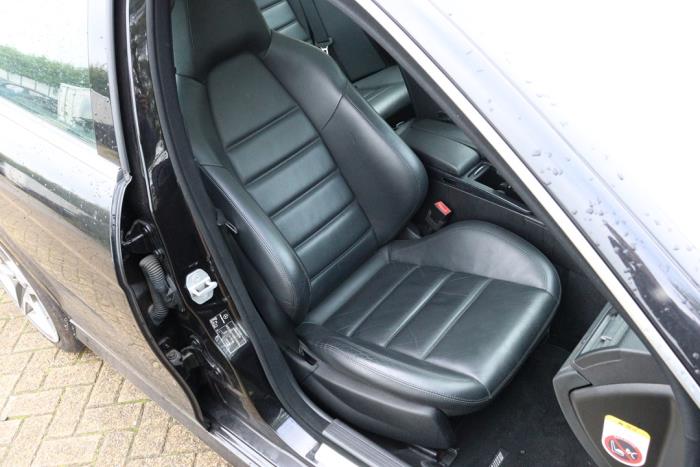 Mercedes C-Klasse AMG 6.2 C-63 AMG V8 32V Sloopvoertuig (2009, Metallic, Zwart)