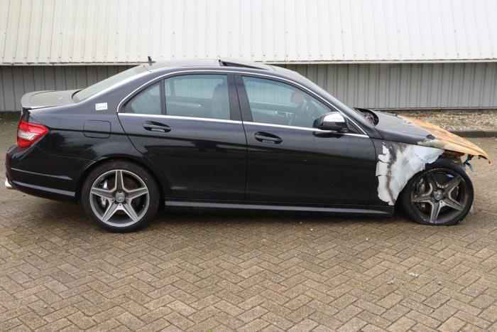 Mercedes C-Klasse AMG 6.2 C-63 AMG V8 32V Sloopvoertuig (2009, Metallic, Zwart)