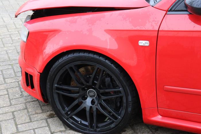 Audi RS 4 4.2 V8 40V Sloopvoertuig (2006, Rood)