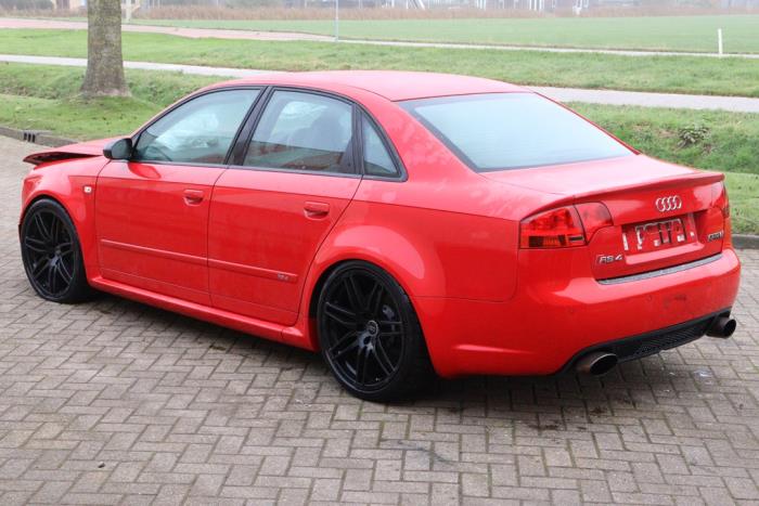Audi RS 4 4.2 V8 40V Sloopvoertuig (2006, Rood)