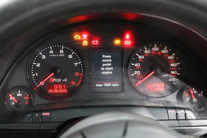Audi RS 4 4.2 V8 40V Sloopvoertuig (2006, Rood)