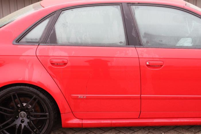 Audi RS 4 4.2 V8 40V Sloopvoertuig (2006, Rood)