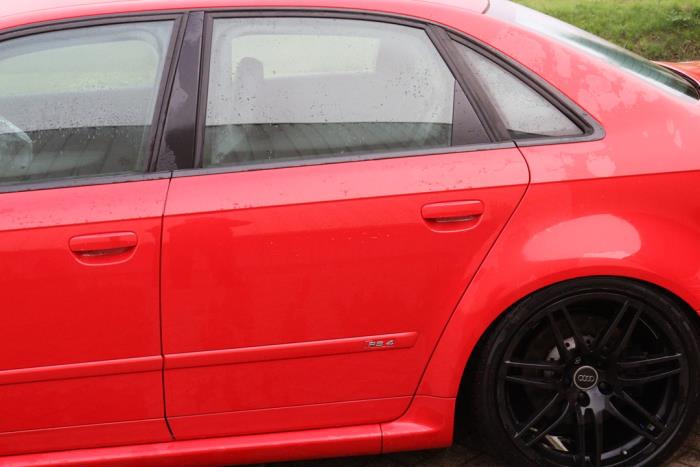 Audi RS 4 4.2 V8 40V Sloopvoertuig (2006, Rood)
