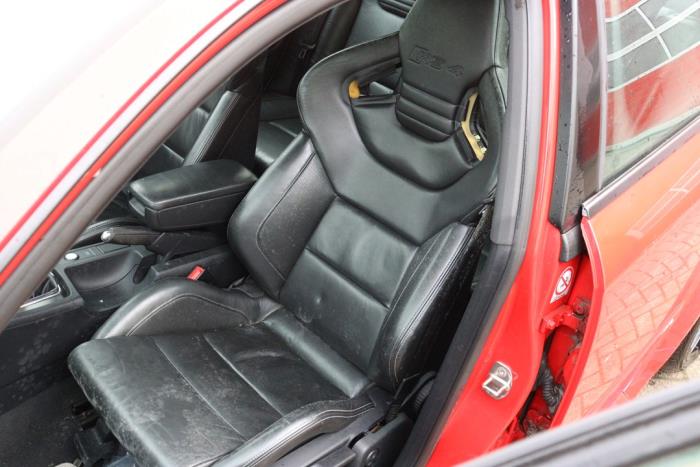 Audi RS 4 4.2 V8 40V Sloopvoertuig (2006, Rood)