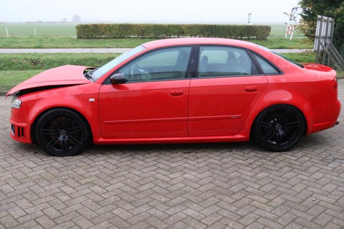 Audi RS 4 4.2 V8 40V Sloopvoertuig (2006, Rood)