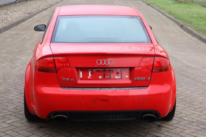 Audi RS 4 4.2 V8 40V Sloopvoertuig (2006, Rood)