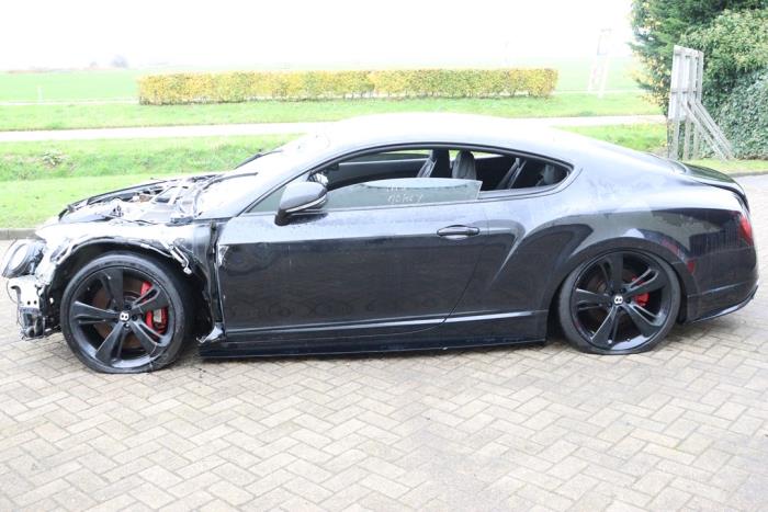 Bentley Continental GT 4.0 V8 S 32V Sloopvoertuig (2015, Metallic, Zwart)