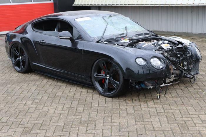 Bentley Continental GT 4.0 V8 S 32V Sloopvoertuig (2015, Metallic, Zwart)