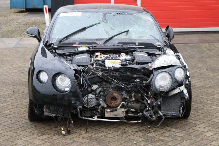 Bentley Continental GT 4.0 V8 S 32V Sloopvoertuig (2015, Metallic, Zwart)