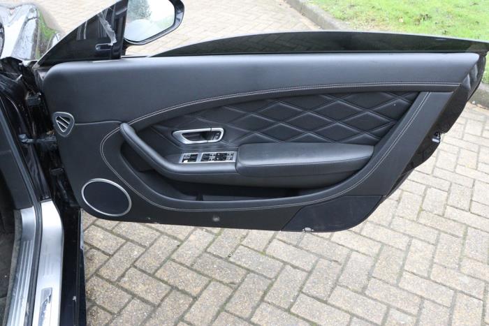 Bentley Continental GT 4.0 V8 S 32V Sloopvoertuig (2015, Metallic, Zwart)