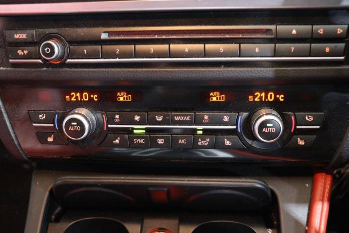 BMW M5 4.4 V8 32V TwinPower Turbo Sloopvoertuig (2016, Donker, Grijs)