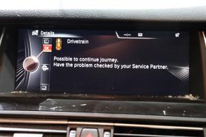 BMW M5 4.4 V8 32V TwinPower Turbo Sloopvoertuig (2016, Donker, Grijs)
