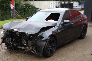 BMW M5 4.4 V8 32V TwinPower Turbo Sloopvoertuig (2016, Donker, Grijs)