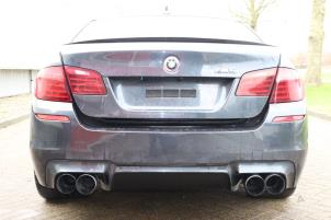 BMW M5 4.4 V8 32V TwinPower Turbo Sloopvoertuig (2016, Donker, Grijs)