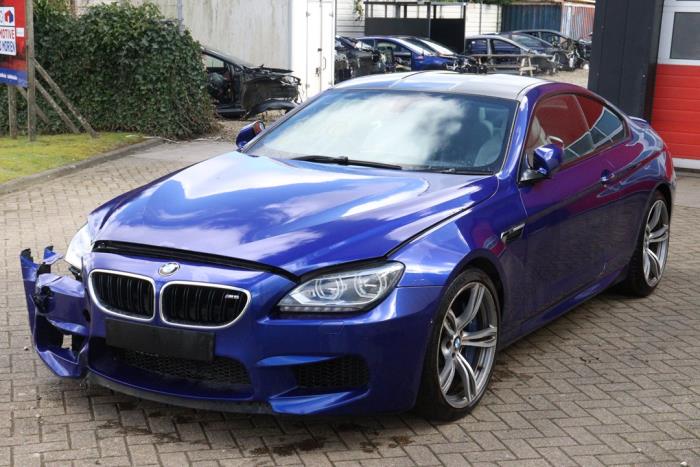 BMW M6 4.4 V8 32V TwinPower Turbo Sloopvoertuig (2013, Metallic, Blauw)