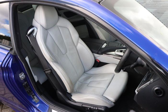 BMW M6 4.4 V8 32V TwinPower Turbo Sloopvoertuig (2013, Metallic, Blauw)