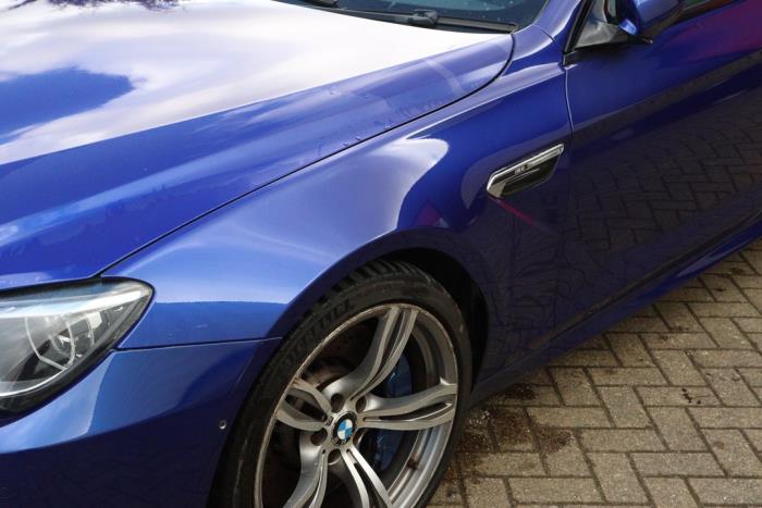 BMW M6 4.4 V8 32V TwinPower Turbo Sloopvoertuig (2013, Metallic, Blauw)