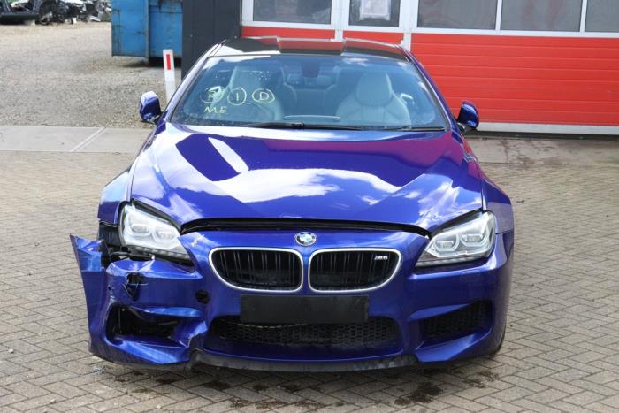 BMW M6 4.4 V8 32V TwinPower Turbo Sloopvoertuig (2013, Metallic, Blauw)