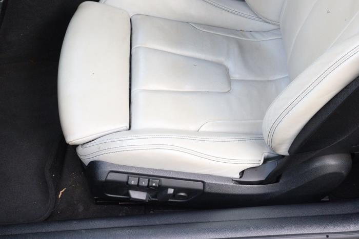 BMW M6 4.4 V8 32V TwinPower Turbo Sloopvoertuig (2013, Metallic, Blauw)