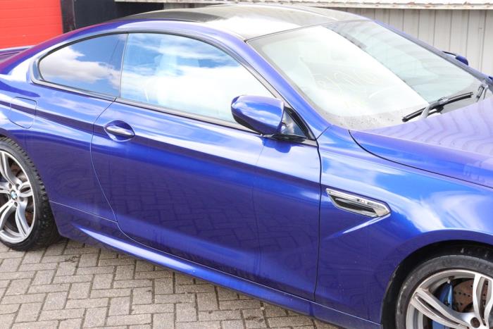 BMW M6 4.4 V8 32V TwinPower Turbo Sloopvoertuig (2013, Metallic, Blauw)