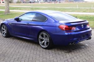 BMW M6 4.4 V8 32V TwinPower Turbo Sloopvoertuig (2013, Metallic, Blauw)