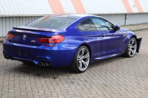 BMW M6 4.4 V8 32V TwinPower Turbo Sloopvoertuig (2013, Metallic, Blauw)
