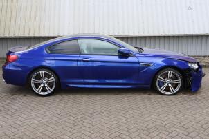 BMW M6 4.4 V8 32V TwinPower Turbo Sloopvoertuig (2013, Metallic, Blauw)