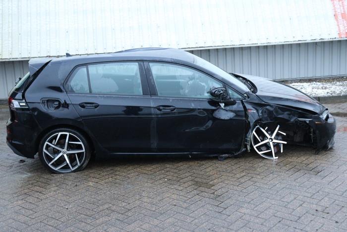 Volkswagen Golf VIII 1.0 TSI 12V Sloopvoertuig (2021, Metallic, Zwart)