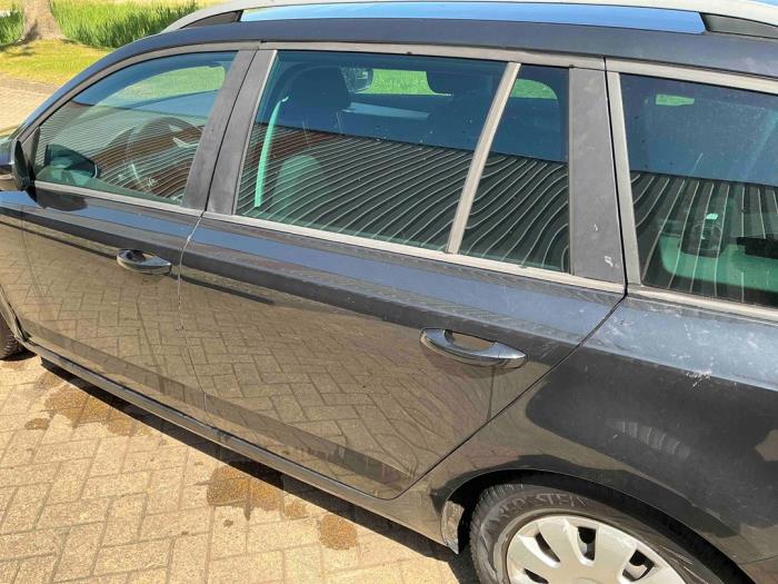 Skoda Octavia Combi 1.2 TSI 16V Sloopvoertuig (2014, Metallic, Zwart)