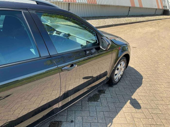 Skoda Octavia Combi 1.2 TSI 16V Sloopvoertuig (2014, Metallic, Zwart)