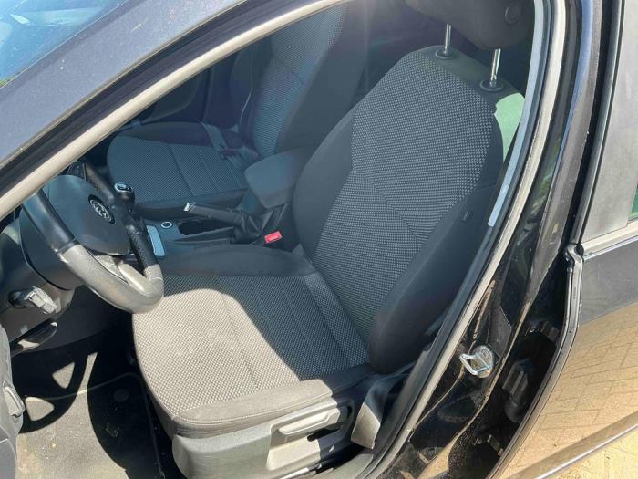 Skoda Octavia Combi 1.2 TSI 16V Sloopvoertuig (2014, Metallic, Zwart)