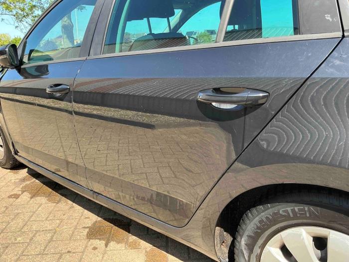 Skoda Octavia Combi 1.2 TSI 16V Sloopvoertuig (2014, Metallic, Zwart)