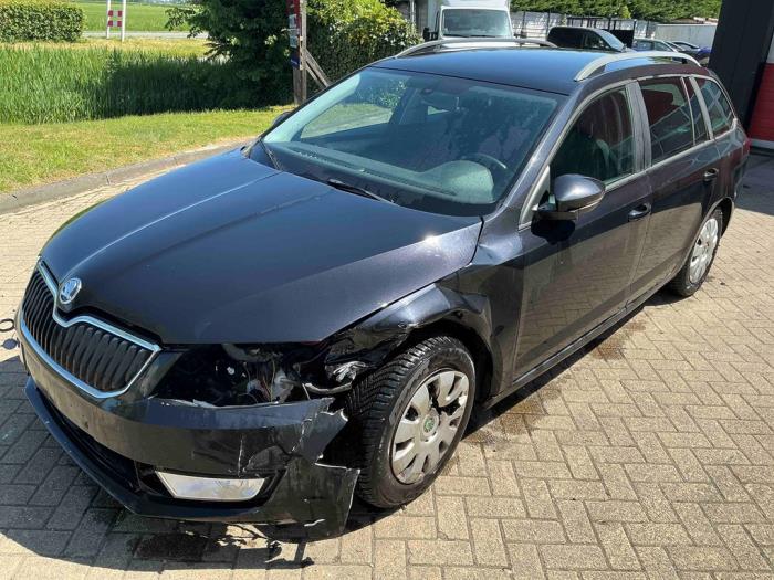Skoda Octavia Combi 1.2 TSI 16V Sloopvoertuig (2014, Metallic, Zwart)