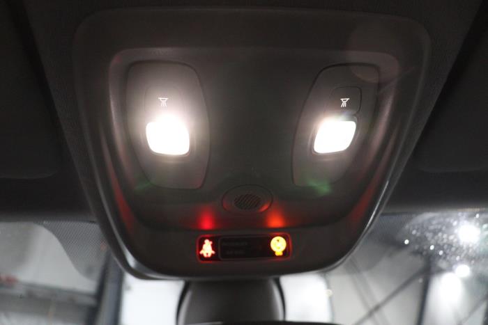 Renault Clio IV 0.9 Energy TCE 90 12V Sloopvoertuig (2019, Zwart)