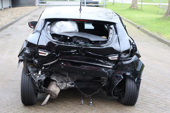 Renault Clio IV 0.9 Energy TCE 90 12V Sloopvoertuig (2019, Zwart)