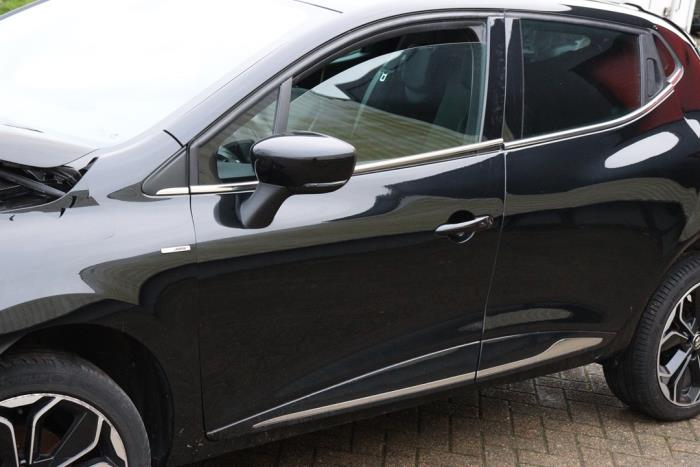 Renault Clio IV 0.9 Energy TCE 90 12V Sloopvoertuig (2019, Zwart)