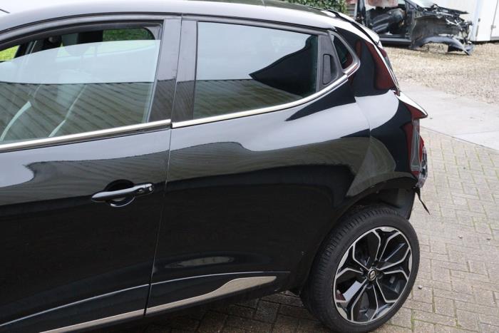 Renault Clio IV 0.9 Energy TCE 90 12V Sloopvoertuig (2019, Zwart)