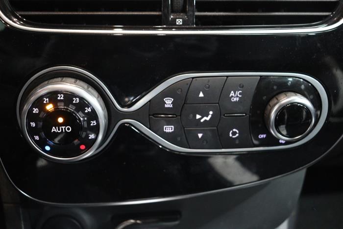 Renault Clio IV 0.9 Energy TCE 90 12V Sloopvoertuig (2019, Zwart)