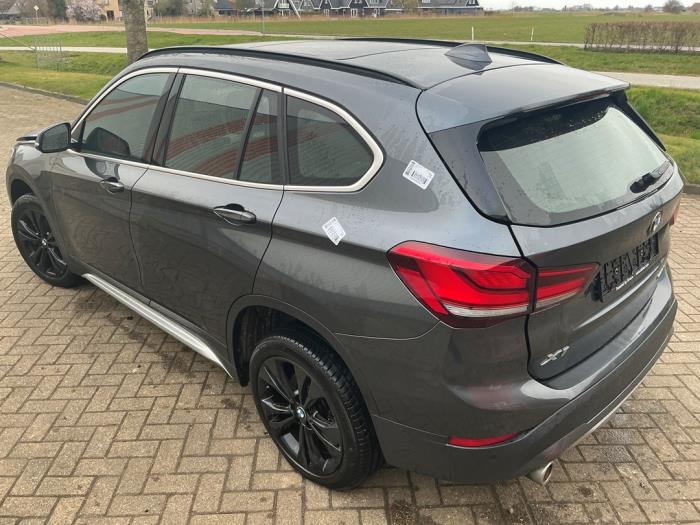 BMW X1 sDrive 20i 2.0 16V Twin Power Turbo Sloopvoertuig (2021, Grijs)
