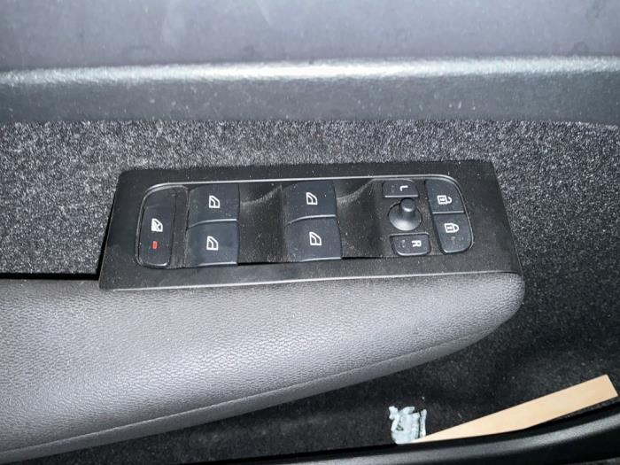 Volvo XC40 Recharge Twin 78 kWh Sloopvoertuig (2020, Zwart)