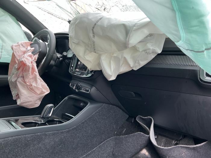 Volvo XC40 Recharge Twin 78 kWh Sloopvoertuig (2020, Zwart)