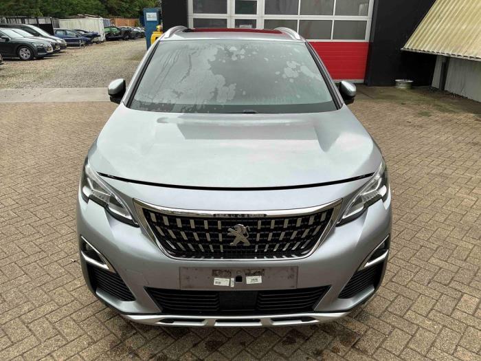 Peugeot 3008 II 1.2 12V e-THP PureTech 130 Sloopvoertuig (2018, Metallic, Zilvergrijs)
