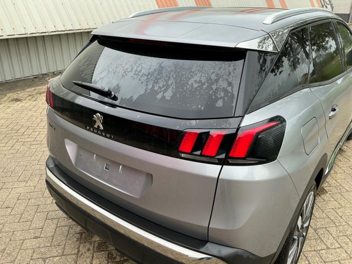 Peugeot 3008 II 1.2 12V e-THP PureTech 130 Sloopvoertuig (2018, Metallic, Zilvergrijs)
