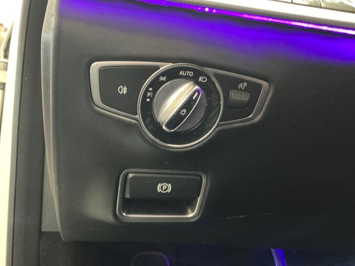 Mercedes S AMG 4.0 S-63 L AMG V8 Turbo 4-Matic+ Sloopvoertuig (2018, Wit)