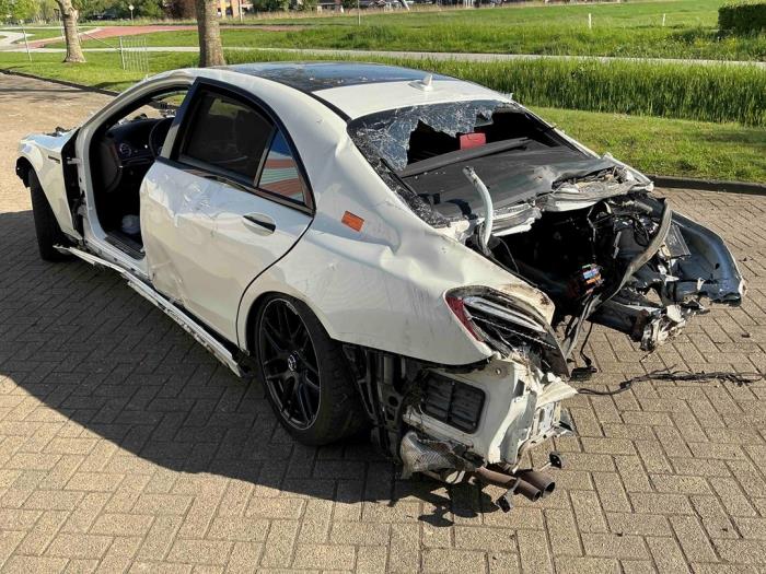 Mercedes S AMG 4.0 S-63 L AMG V8 Turbo 4-Matic+ Sloopvoertuig (2018, Wit)