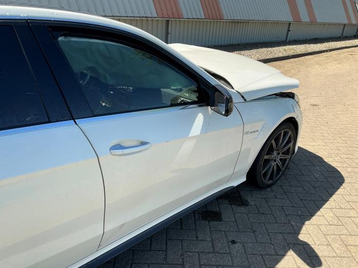 Mercedes E-Klasse AMG 5.5 E-63 S AMG V8 32V 4-Matic Sloopvoertuig (2013, Metallic, Wit)