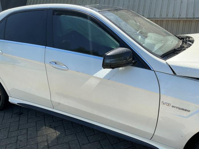 Mercedes E-Klasse AMG 5.5 E-63 S AMG V8 32V 4-Matic Sloopvoertuig (2013, Metallic, Wit)