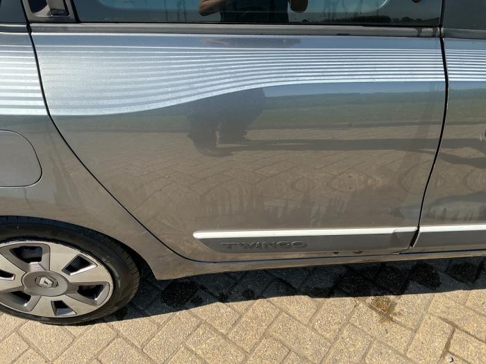 Renault Twingo III 1.0 SCe 70 12V Sloopvoertuig (2017, Metallic, Zilvergrijs)